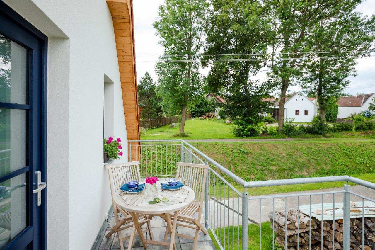 Apartmany Jedovary Trhové Sviny Extérieur photo