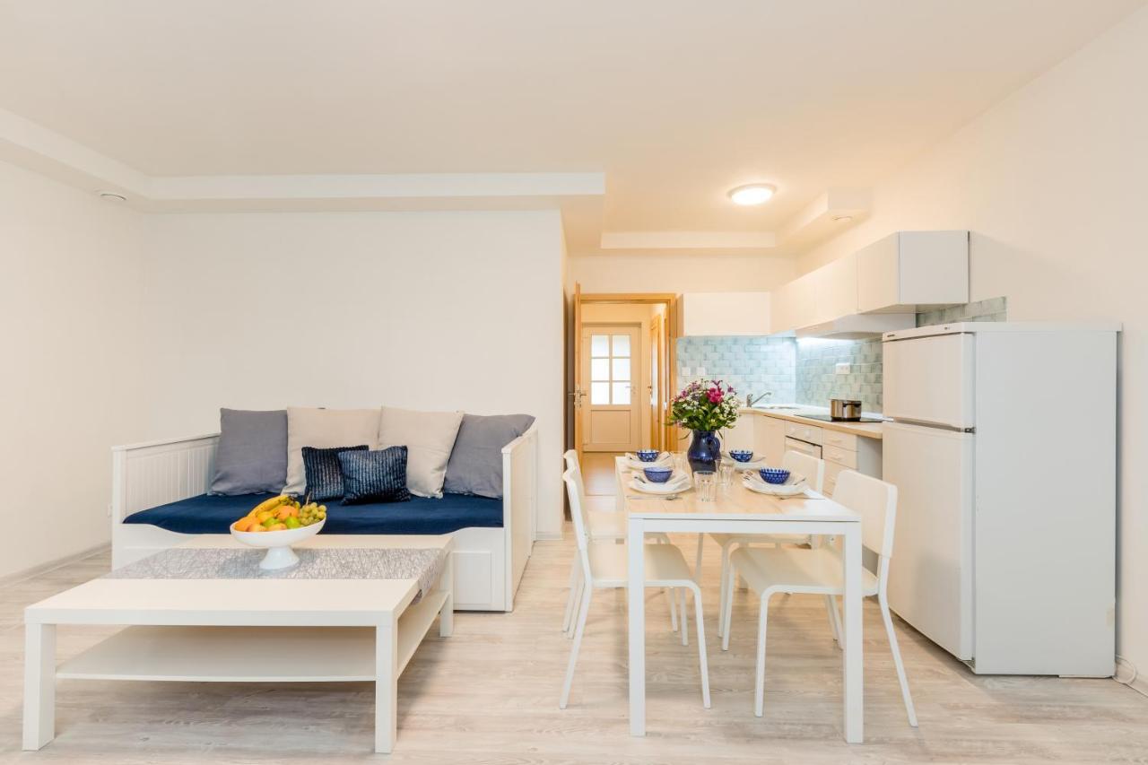 Apartmany Jedovary Trhové Sviny Extérieur photo