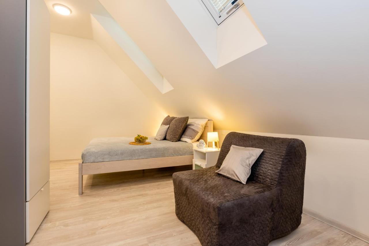 Apartmany Jedovary Trhové Sviny Extérieur photo