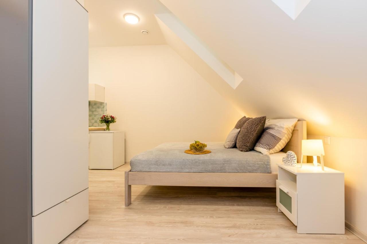 Apartmany Jedovary Trhové Sviny Extérieur photo