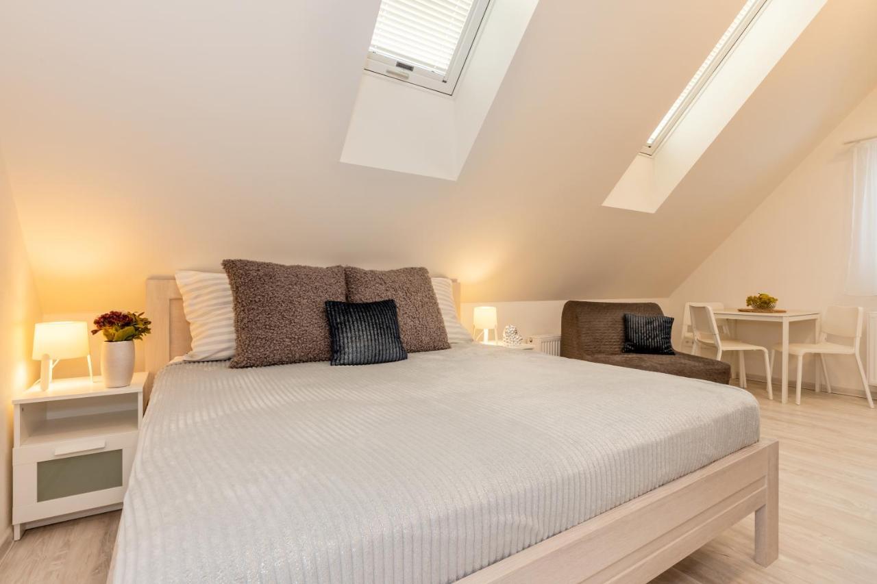 Apartmany Jedovary Trhové Sviny Extérieur photo